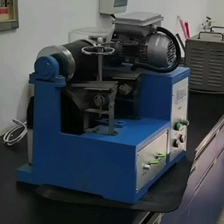 Laboratory Dry Magnetic Separator Installed in University